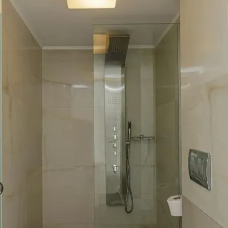 Seafront Luxury Escape With Infinity Pool Villa