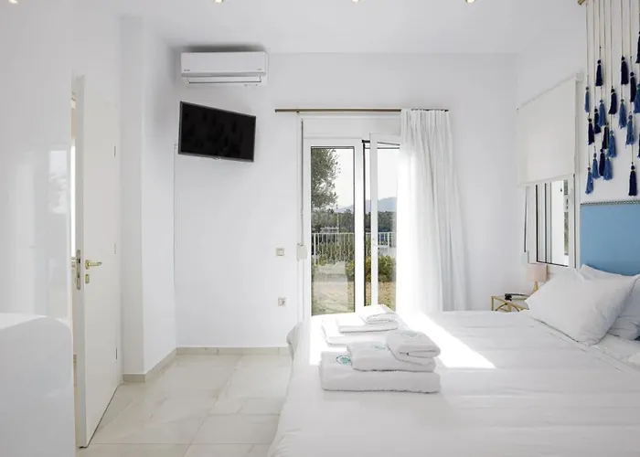 Seafront Luxury Escape With Infinity Pool Akrotírion