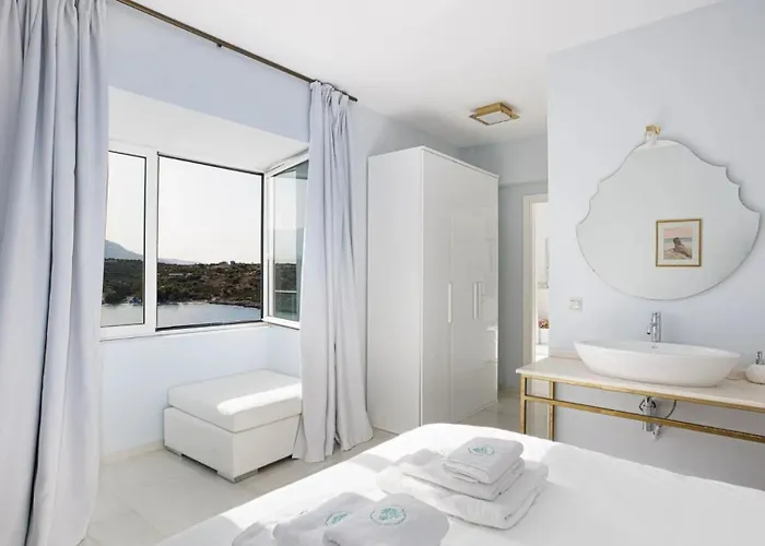 ヴィラ Seafront Luxury Escape With Infinity Pool Akrotírion