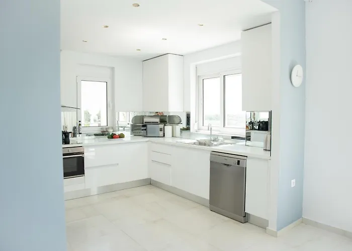 Seafront Luxury Escape With Infinity Pool * Akrotírion