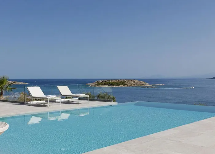 别墅 Seafront Luxury Escape With Infinity Pool *